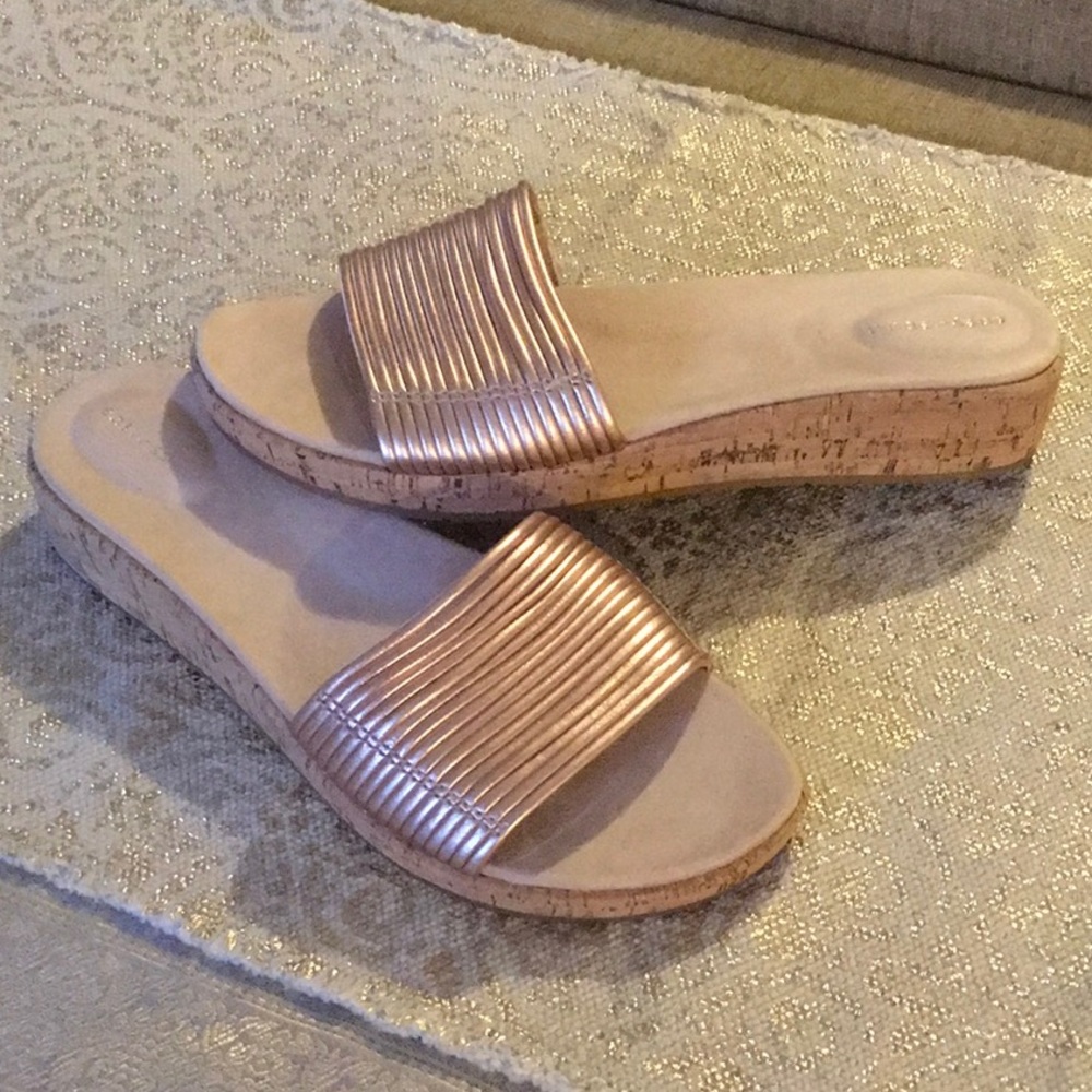 Easy Spirit NWOT size 9.5 Sandals
